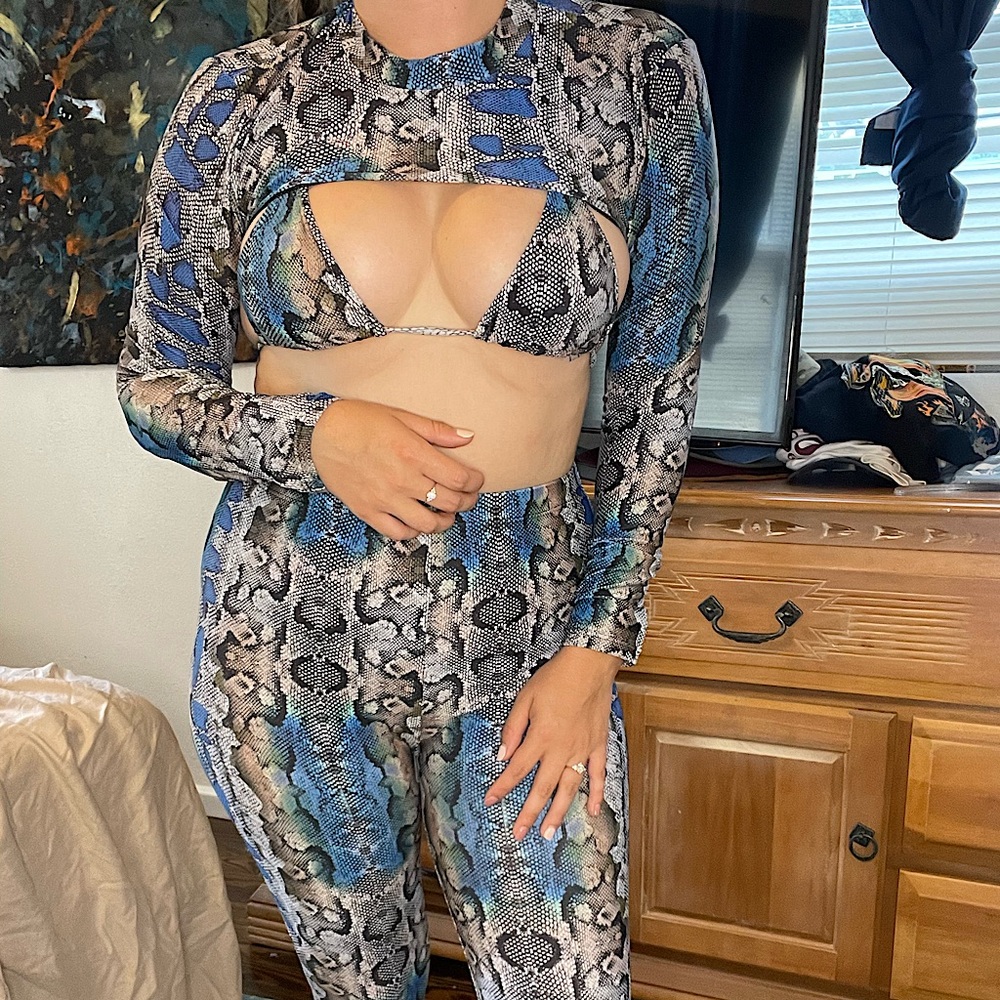 3 piece bathing suit outfit